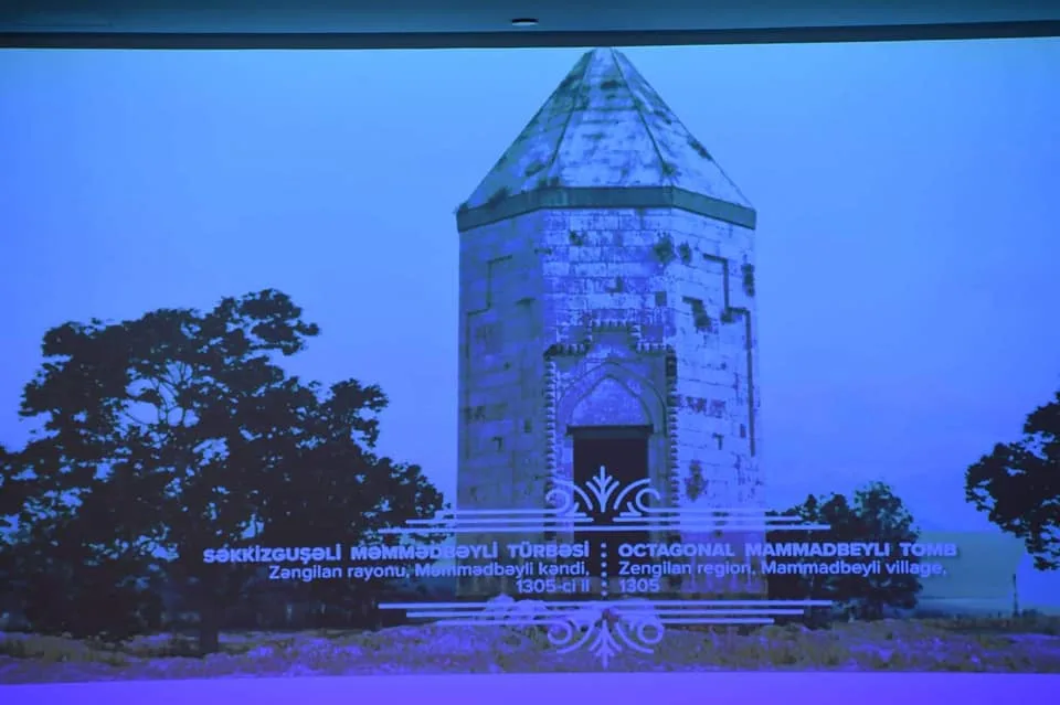 Qarabağla bağlı sənədli filmlər təqdim olunub - FOTOLAR