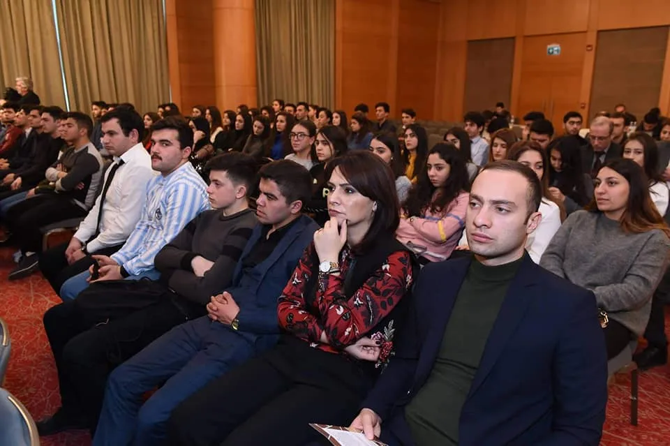 Qarabağla bağlı sənədli filmlər təqdim olunub - FOTOLAR