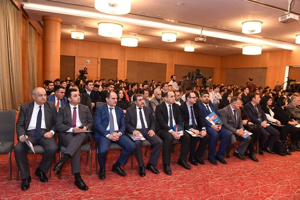 Qarabağla bağlı sənədli filmlər təqdim olunub - FOTOLAR