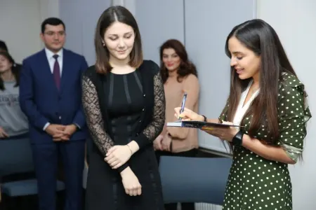 Leyla Əliyeva poeziya gecəsində iştirak edib - -FOTO
