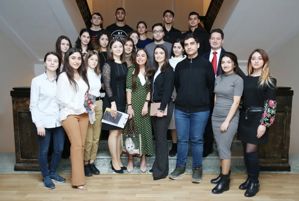 Leyla Əliyeva poeziya gecəsində iştirak edib - -FOTO