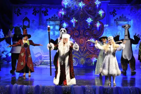 Milli Dram Teatrında Yeni il şənlikləri - TƏŞKİL OLUNACAQ - FOTO