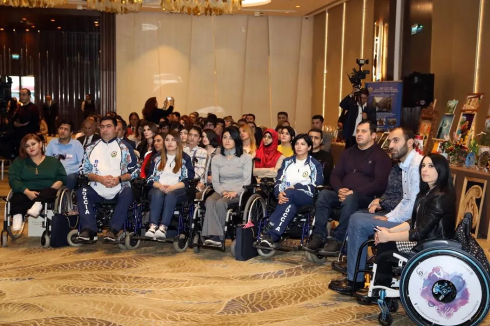 “Vətən, Bayraq, Millət” şeirlər antologiyasının təqdimatı oldu