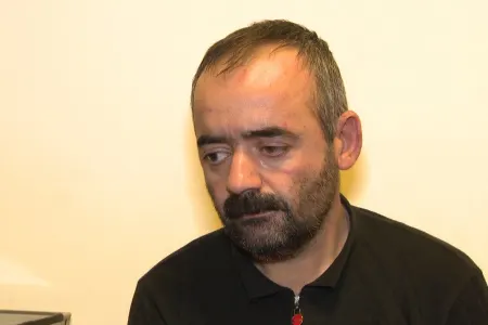 Maştağada narkotacirin evində - SİLAH AŞKARLANDI - FOTO