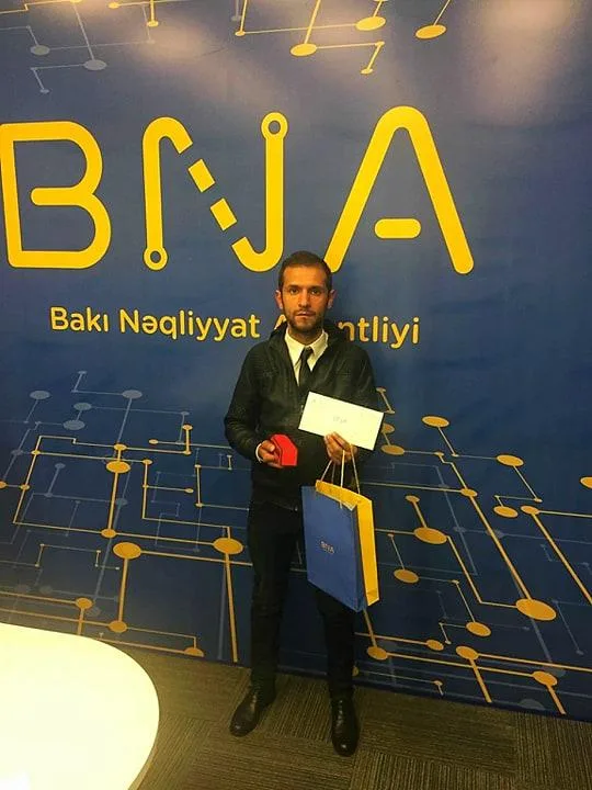 Siqaret çəkən sürücüləri şikayət edən sərnişinlər - MÜKAFATLANDIRILDI - FOTO