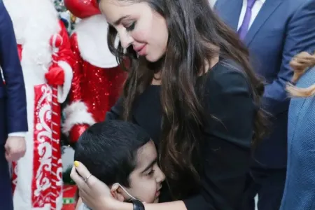 Leyla Əliyeva uşaqları sevindirdi - -FOTOLAR