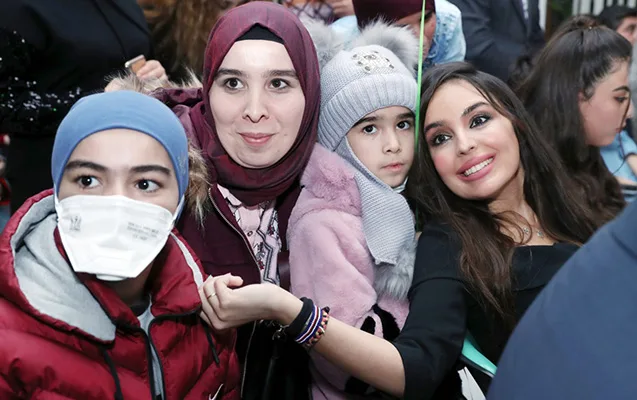 Leyla Əliyeva uşaqları sevindirdi - -FOTOLAR