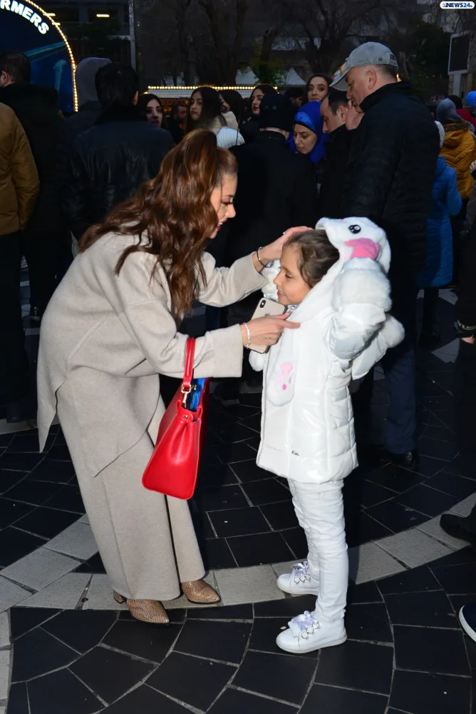 Ayan lazımsız insanlar, qızının çirkinliyi, karikaturaya oxşatdığı həmkarları haqda - VİDEO - FOTOLAR