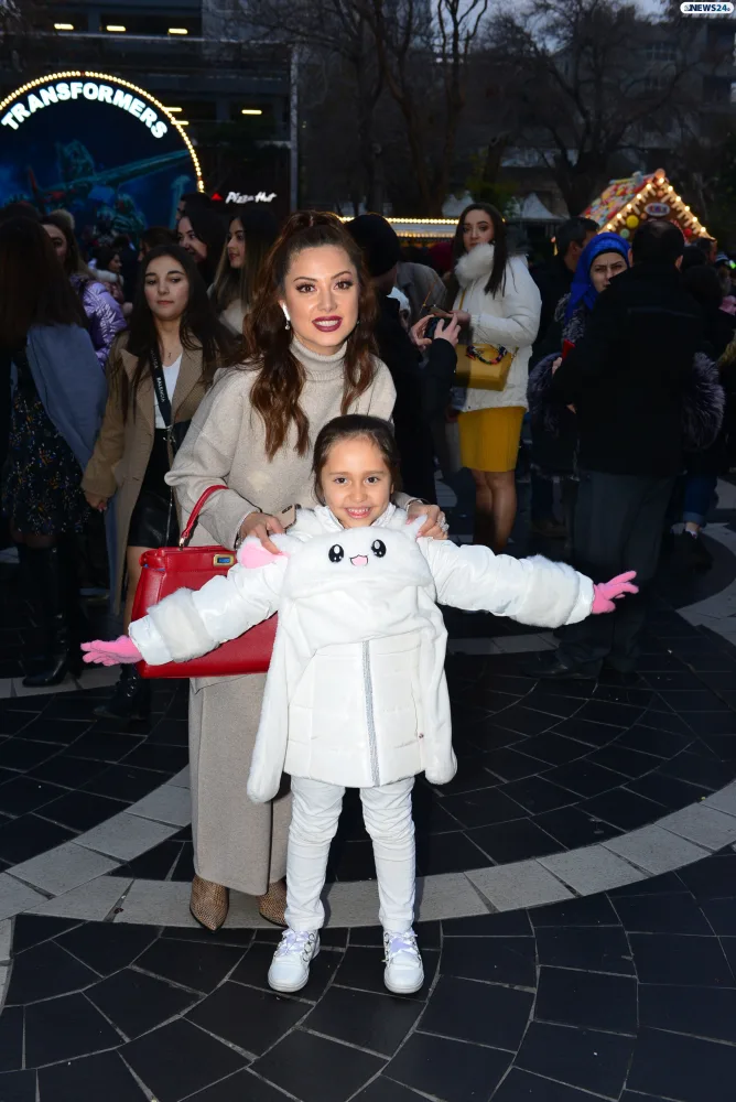 Ayan lazımsız insanlar, qızının çirkinliyi, karikaturaya oxşatdığı həmkarları haqda - VİDEO - FOTOLAR