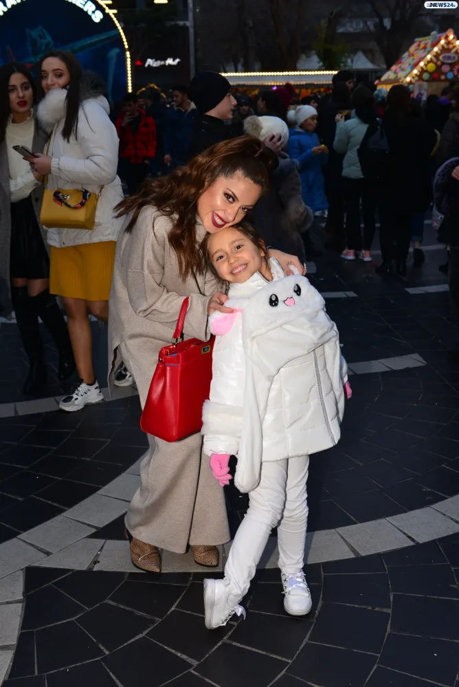 Ayan lazımsız insanlar, qızının çirkinliyi, karikaturaya oxşatdığı həmkarları haqda - VİDEO - FOTOLAR