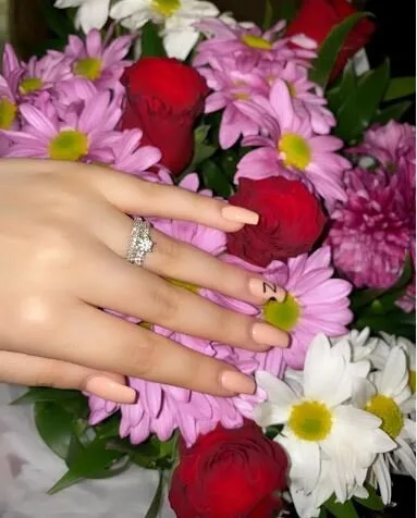 Zümrüd Bədəlova bu müğənninin - BALDIZI OLACAQ - FOTOLAR