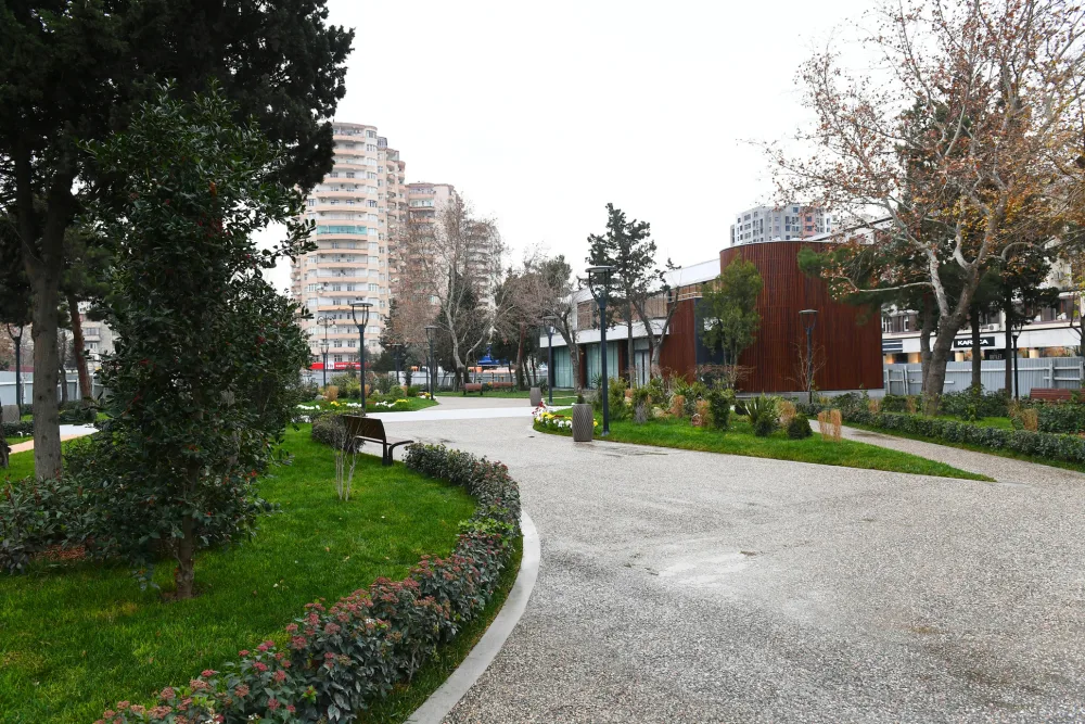 İlham Əliyev parkda aparılan yenidənqurma işləri ilə - TANIŞ OLDU