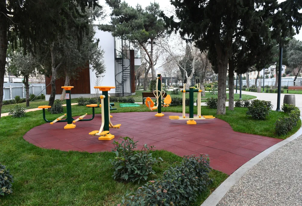 İlham Əliyev parkda aparılan yenidənqurma işləri ilə - TANIŞ OLDU