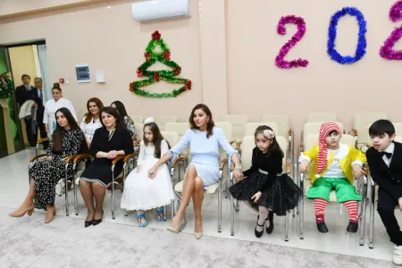 Mehriban Əliyeva Uşaq Psixonevroloji Mərkəzində olub - -FOTOLAR