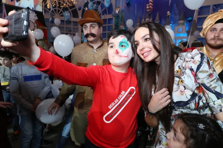 Heydər Əliyev Fondu uşaqlar üçün ənənəvi bayram şənliyi təşkil edib - -FOTOLAR