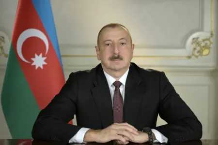 İlham Əliyevin Dünya Azərbaycanlılarının Həmrəylik Günü və Yeni il münasibətilə - Azərbaycan xalqına təbriki - VİDEO