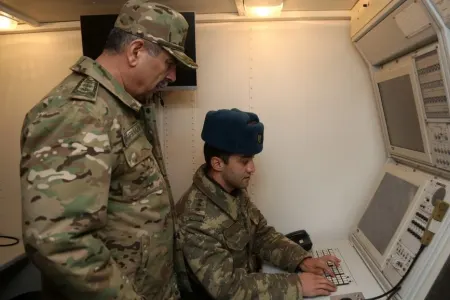 Azərbaycanın Müdafiə naziri HHM bölmələrinin döyüş hazırlığını - yoxlayıb - FOTO