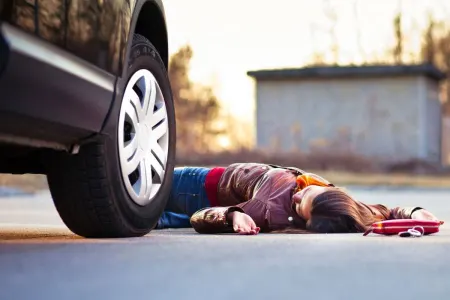 Zaqatalada yolu keçən piyadanı avtomobil vuraraq - ÖLDÜRDÜ