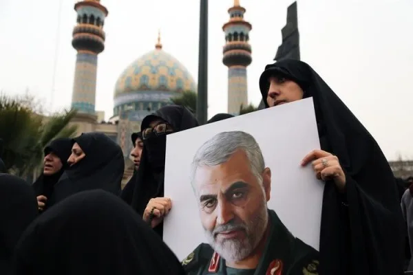 İranda göz yaşı sel oldu - izdiham yaşandı