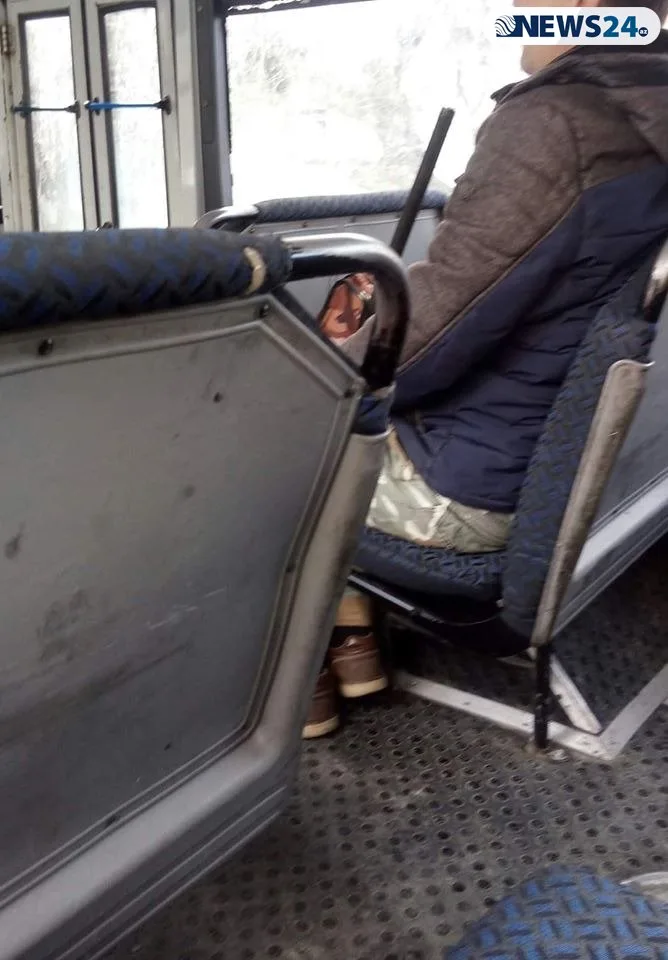 Bakıda tüfəngli şəxs avtobusda - – ŞOK FOTO