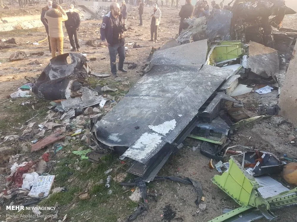 SON DƏQİQƏ! İranda təyyarə qəzası - 170 ÖLÜ - FOTO