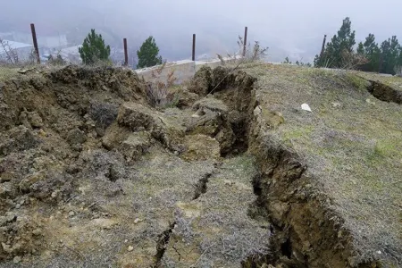 Badamdarda sürüşmə sahəsində aktivlik davam edir - ETSN rəsmisi