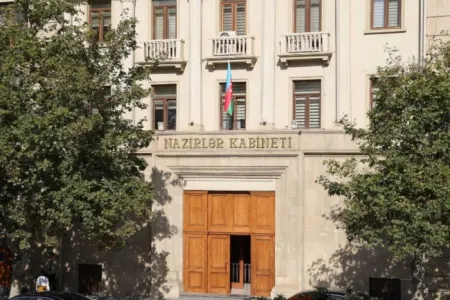 Baş Nazir yanacaqla bağlı - QƏRAR İMZALADI