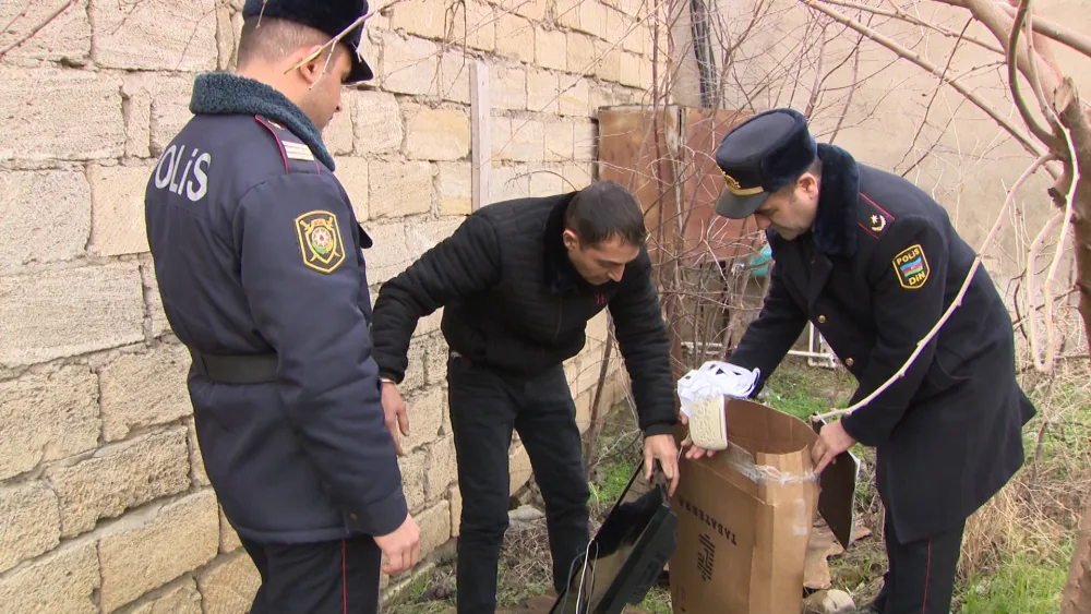 Yeni il günü evdən 66611 manat OĞURLANDI - 2 qardaş, 1 dost ƏLBİR OLDU - FOTOLAR