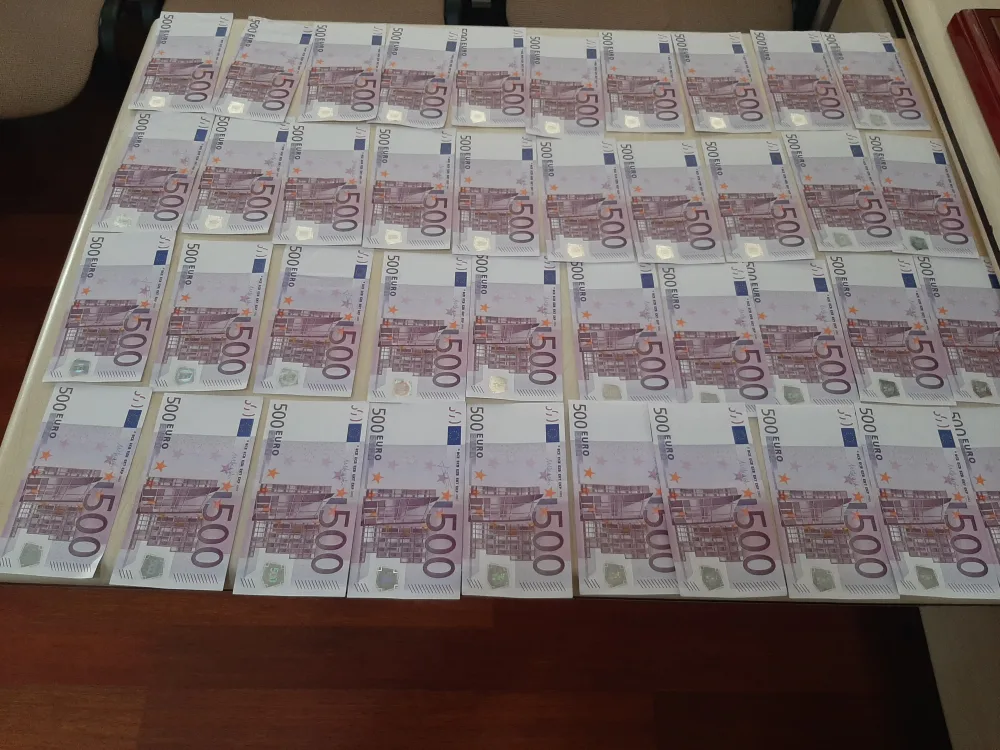 Yeni il günü evdən 66611 manat OĞURLANDI - 2 qardaş, 1 dost ƏLBİR OLDU - FOTOLAR