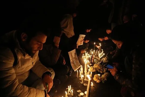 Tehranın əhalisindən təyyarə qəzasına ETİRAZ - -FOTOLAR