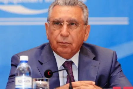 Ramiz Mehdiyev Yüksək Texnologiyalar Parkının alim və mütəxəssisi ilə - görüşdü