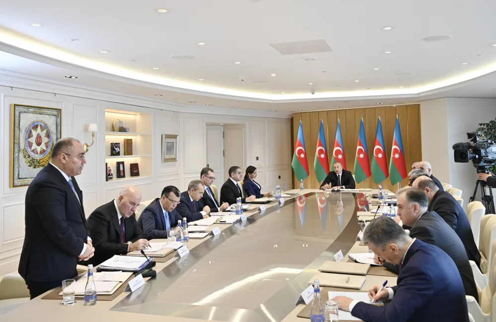 Prezident İlham Əliyevin yanında 2019-cu ilin yekunlarına həsr olunmuş - MÜŞAVİRƏ KEÇİRİLİB - FOTOLAR
