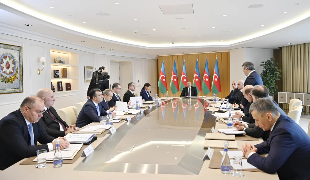 Prezident İlham Əliyevin yanında 2019-cu ilin yekunlarına həsr olunmuş - MÜŞAVİRƏ KEÇİRİLİB - FOTOLAR