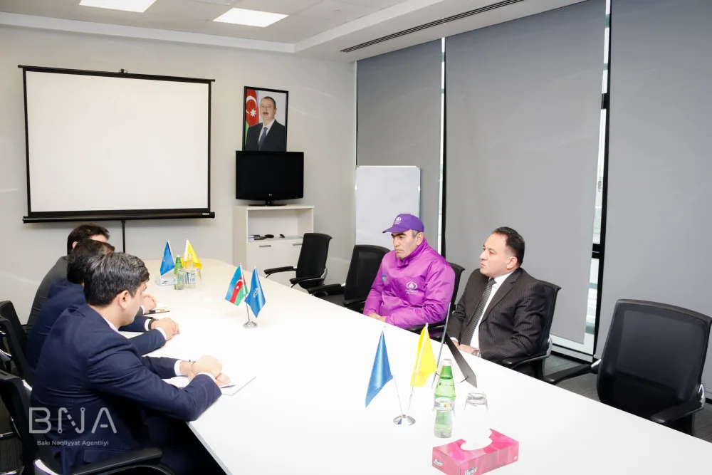 Avtobusdan 6300 manat pul və qızıl tapan - SÜRÜCÜ... - FOTOLAR