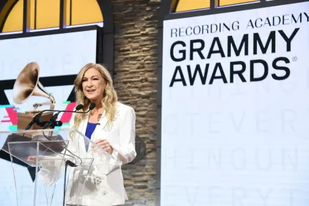 "Grammy"-nin ilk qadın prezidenti - çevrilişə görə işdən çıxarıldı