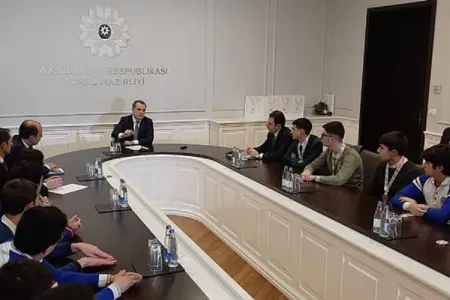 Təhsil naziri olimpiadanın qalibləri ilə görüşdü - FOTO