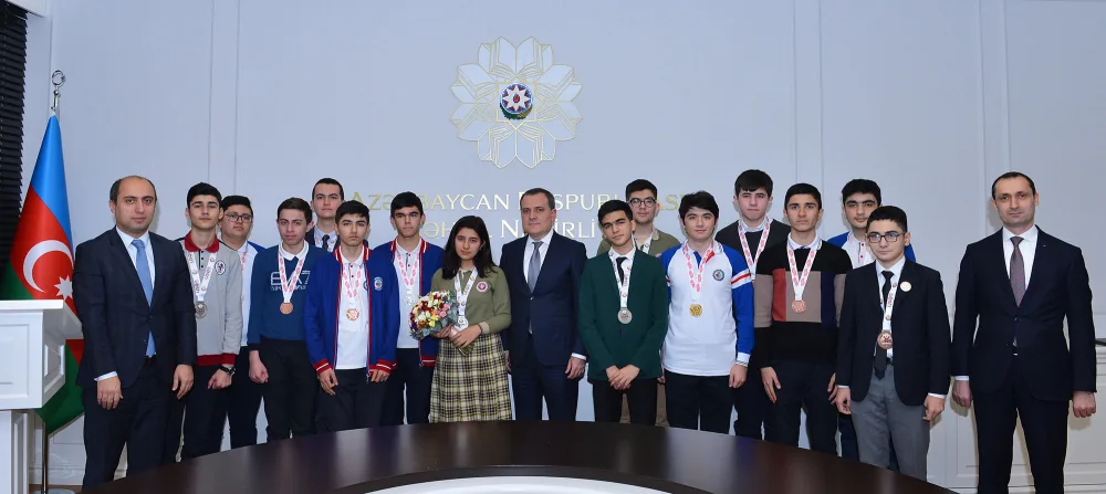 Təhsil naziri olimpiada qalibləri ilə - GÖRÜŞDÜ