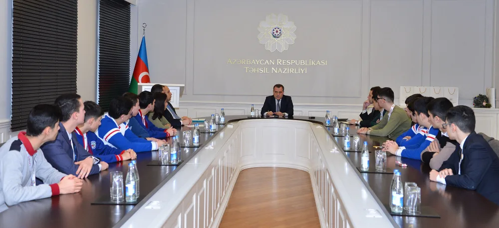 Təhsil naziri olimpiada qalibləri ilə - GÖRÜŞDÜ