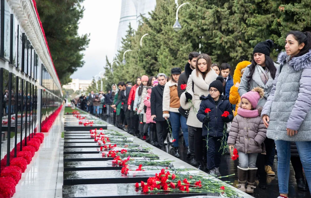 “ASAN xidmət” mərkəzlərində 20 Yanvar şəhidləri anılıb - FOTOLAR