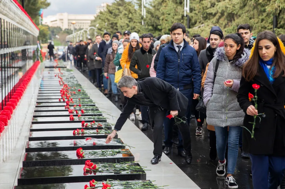 “ASAN xidmət” mərkəzlərində 20 Yanvar şəhidləri anılıb - FOTOLAR