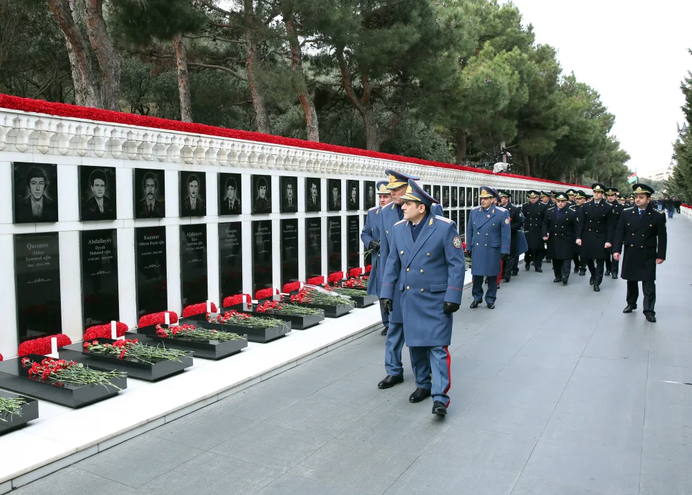 Gömrükçülər şəhidlərin əziz xatirəsini - YAD ETDİLƏR