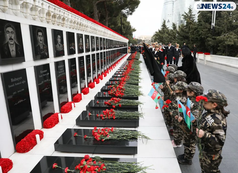 Azərbaycan 20 Yanvar şəhidlərini anır - FOTO - VİDEO