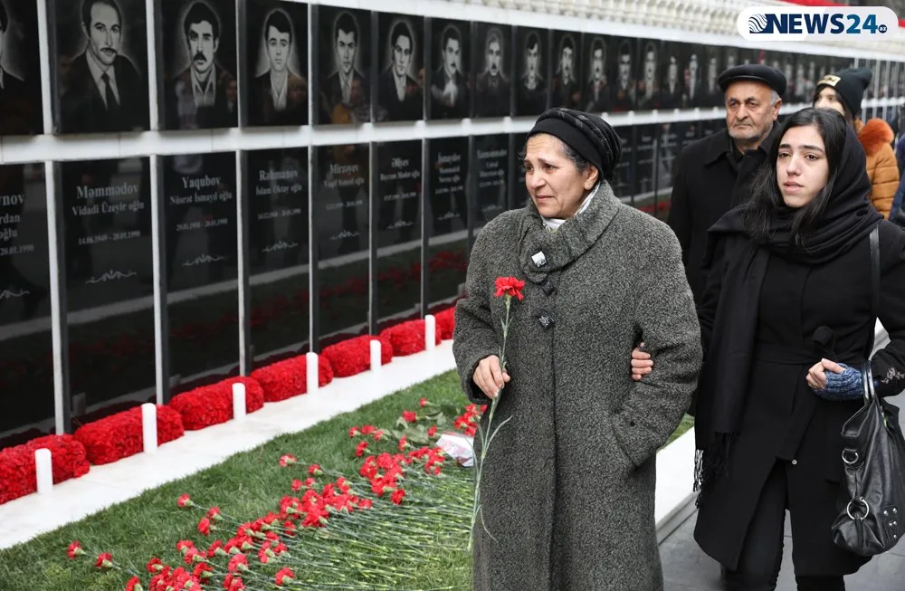 Azərbaycan 20 Yanvar şəhidlərini anır - FOTO - VİDEO