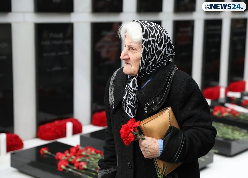 Azərbaycan 20 Yanvar şəhidlərini anır - FOTO - VİDEO