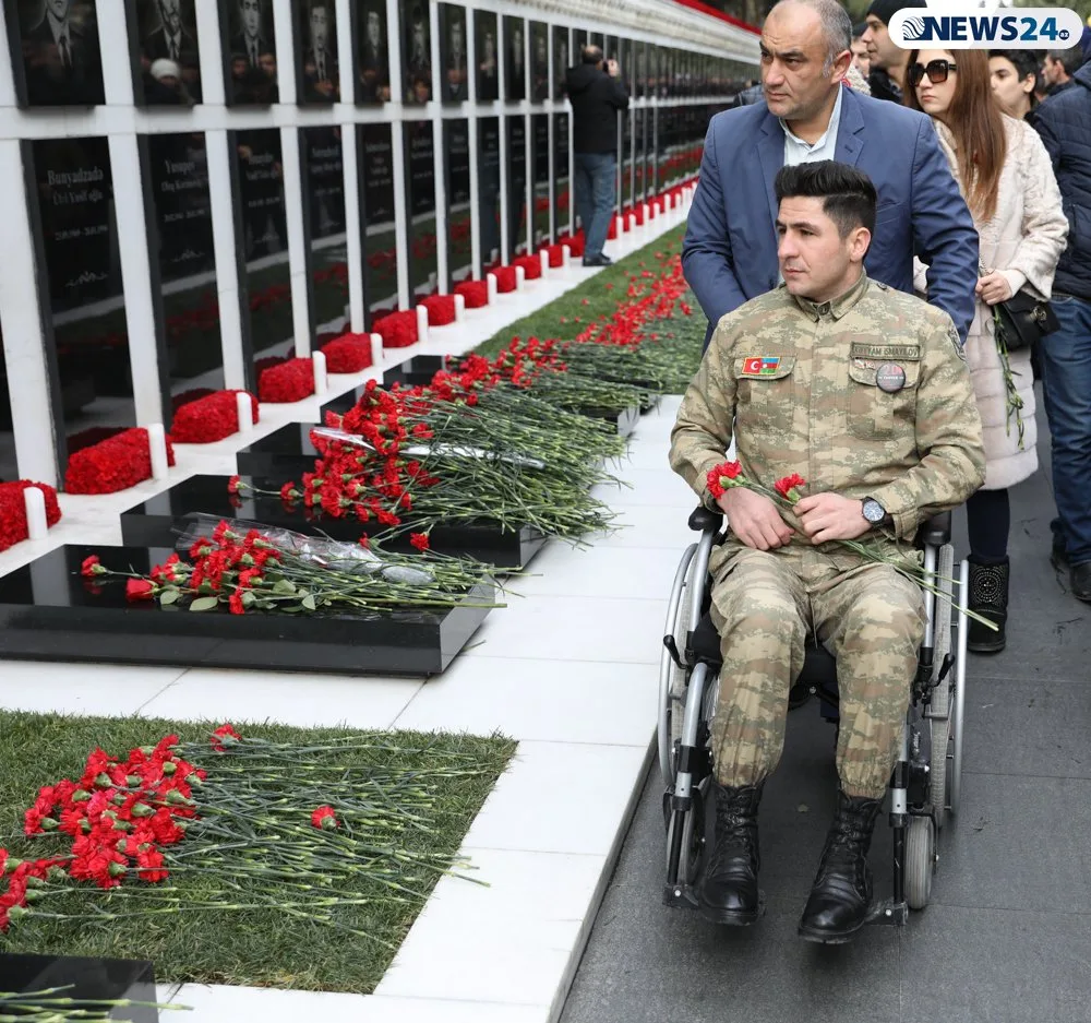 Azərbaycan 20 Yanvar şəhidlərini anır - FOTO - VİDEO