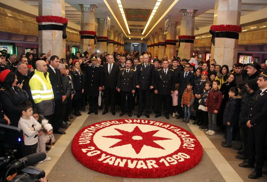 Bakı metrosu dayandı... - FOTO - VİDEO