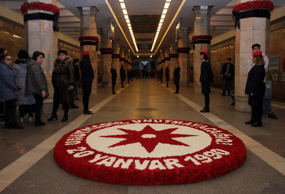 Bakı metrosu dayandı... - FOTO - VİDEO