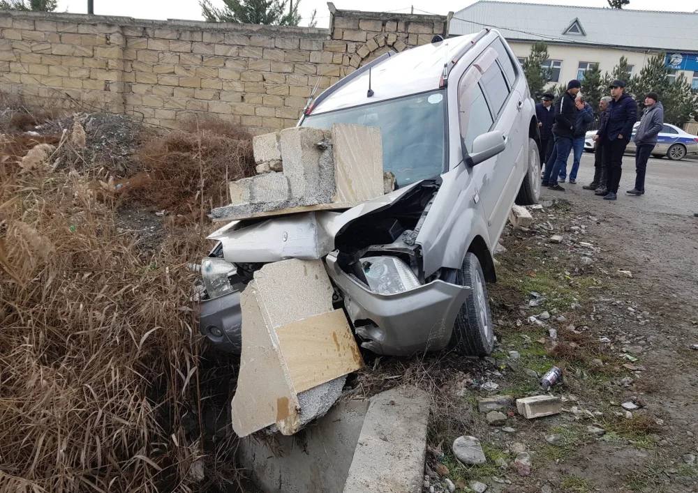 Ucarda bir ailənin 3 üzvü qəzaya düşdü