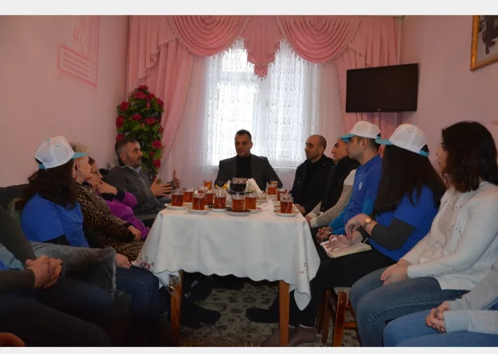 Deputatlığa namizəd Vüqar İskəndərov şəhid ailələri ilə görüşüb - -FOTOLAR