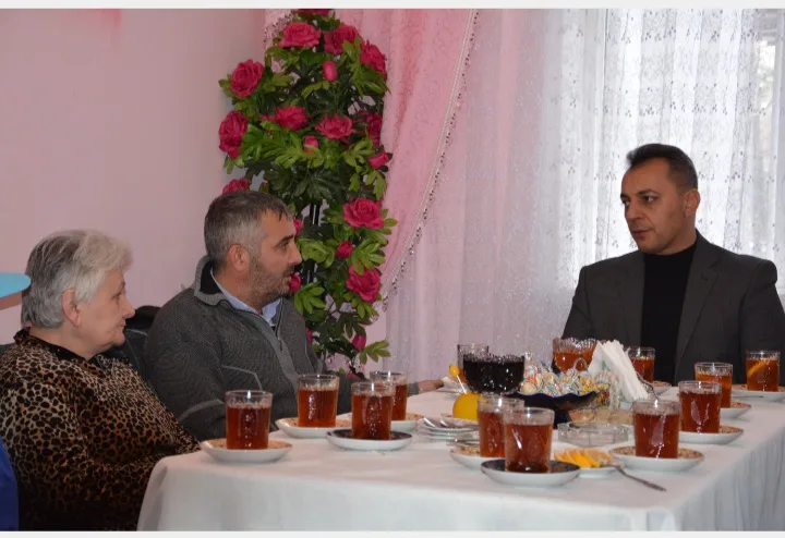 Deputatlığa namizəd Vüqar İskəndərov şəhid ailələri ilə görüşüb - -FOTOLAR